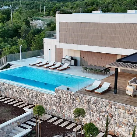 Villa Z1 - Luxury Retreat With Heated Pool & *