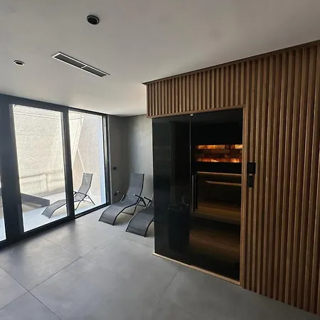 Z1 - Luxury Retreat With Heated Pool & * Imotski