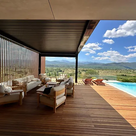Z1 - Luxury Retreat With Heated Pool & Villa *